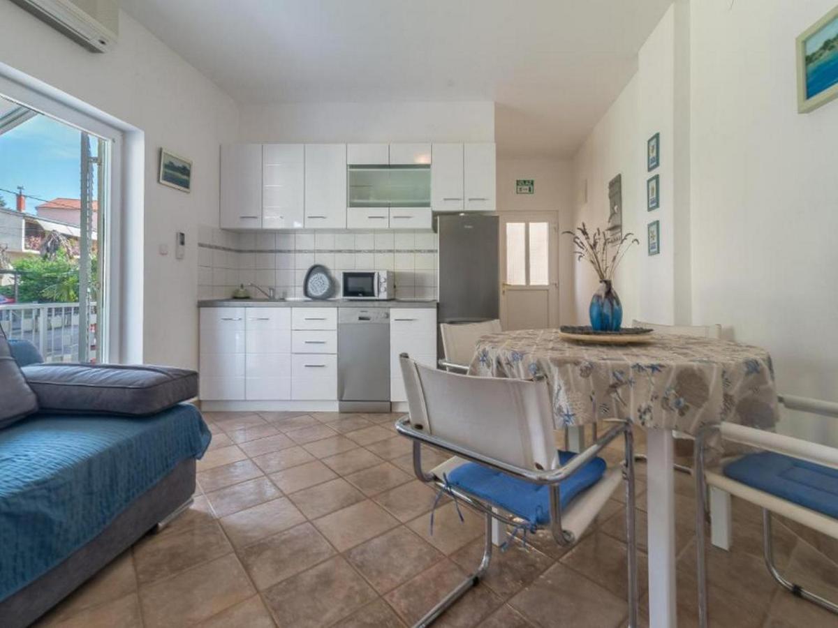 Apartmani Lucia Biograd Biograd Na Moru Exteriör bild