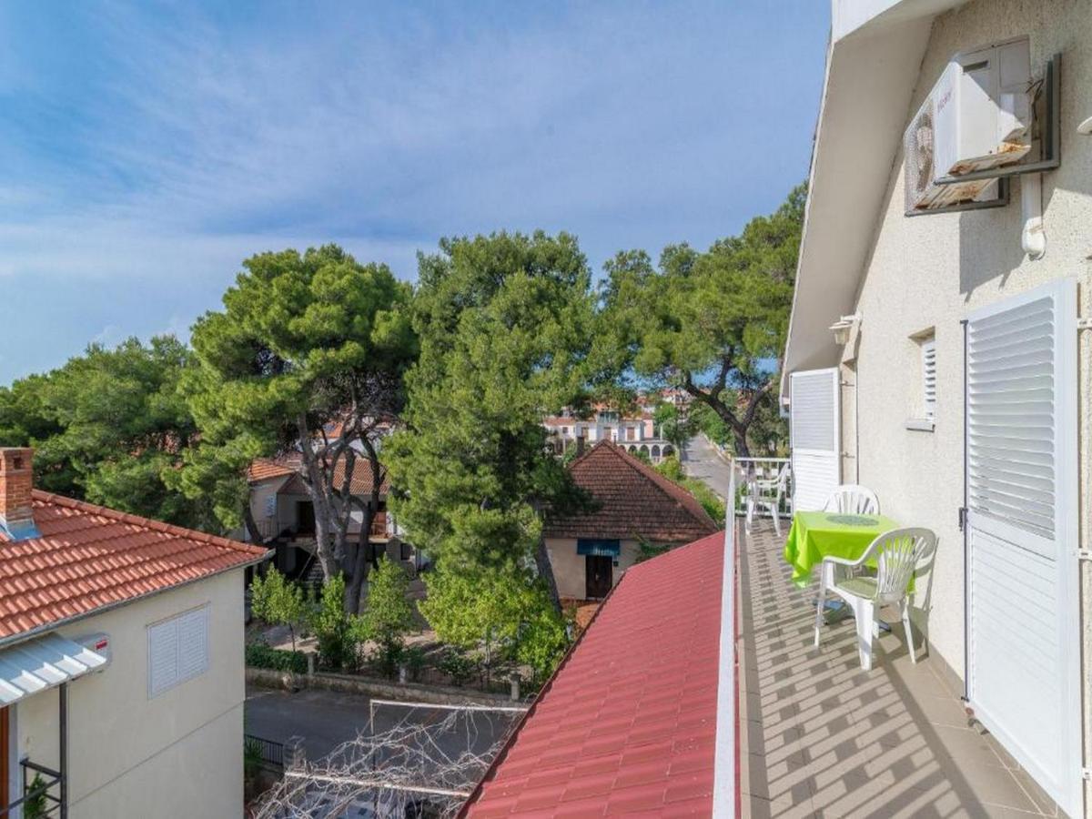Apartmani Lucia Biograd Biograd Na Moru Exteriör bild