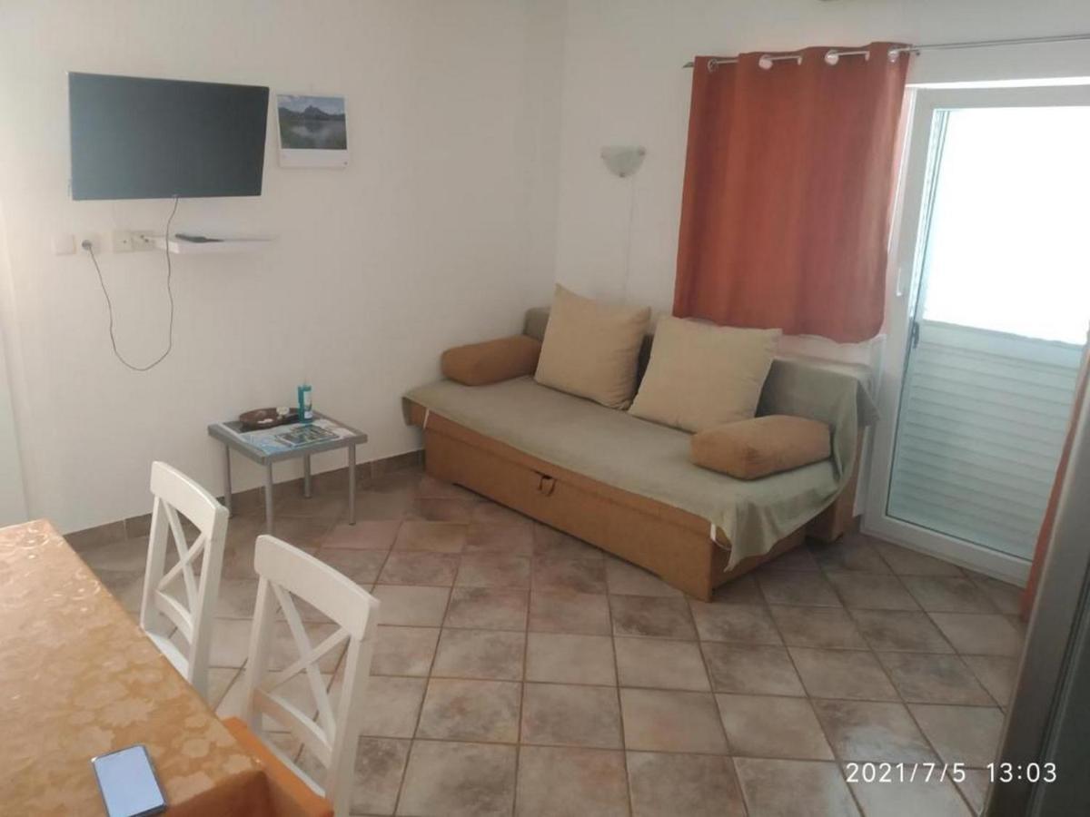 Apartmani Lucia Biograd Biograd Na Moru Exteriör bild
