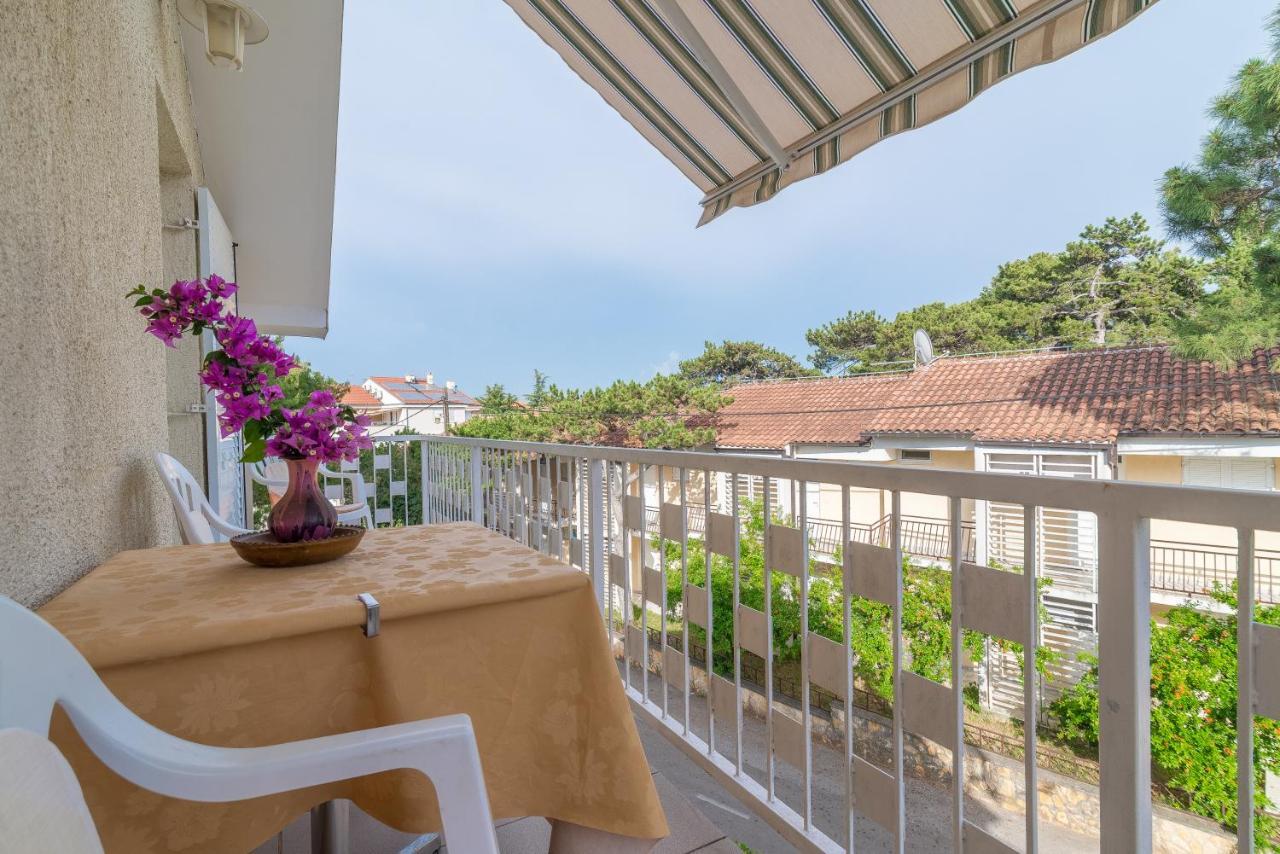 Apartmani Lucia Biograd Biograd Na Moru Exteriör bild