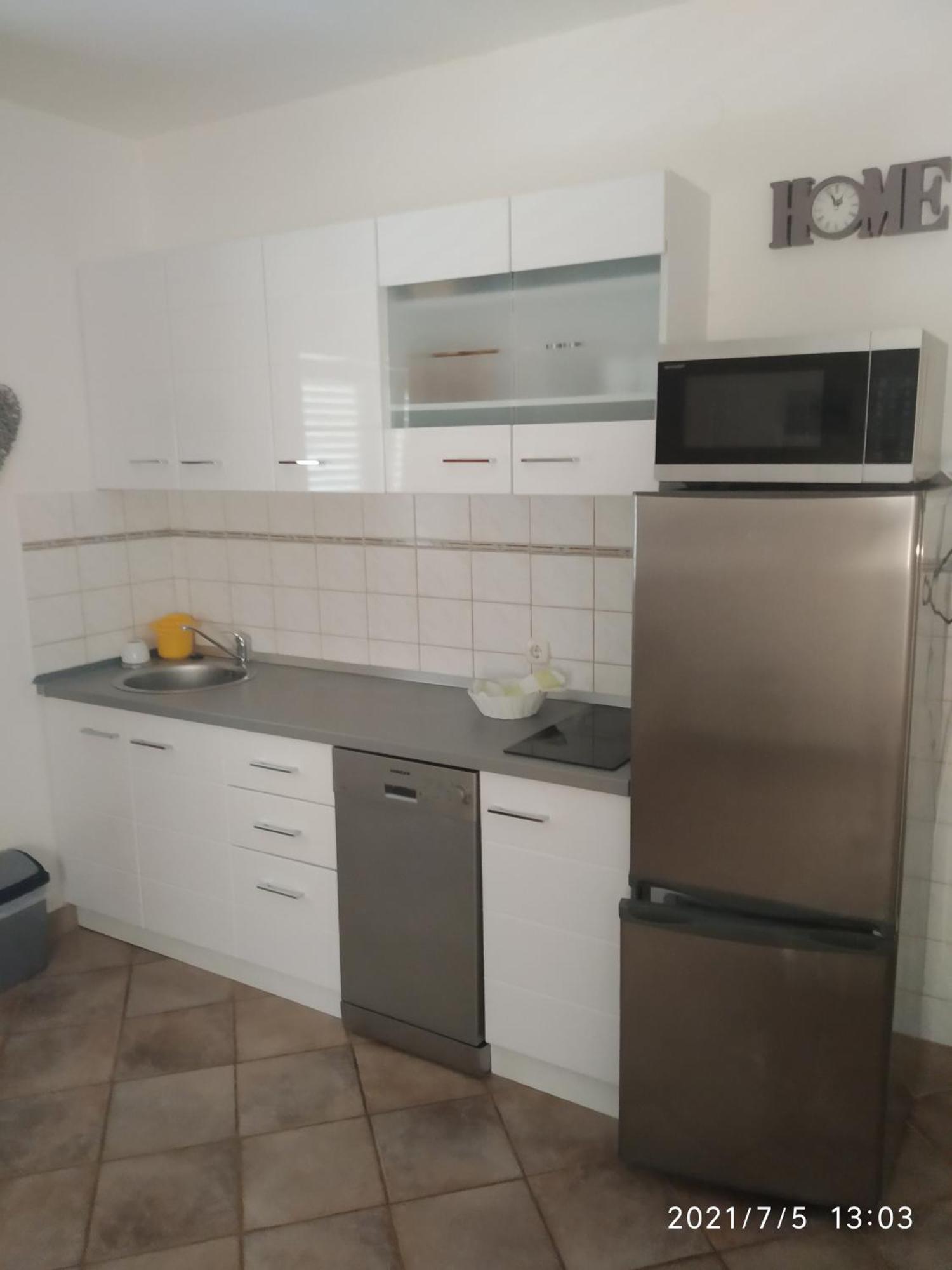 Apartmani Lucia Biograd Biograd Na Moru Exteriör bild