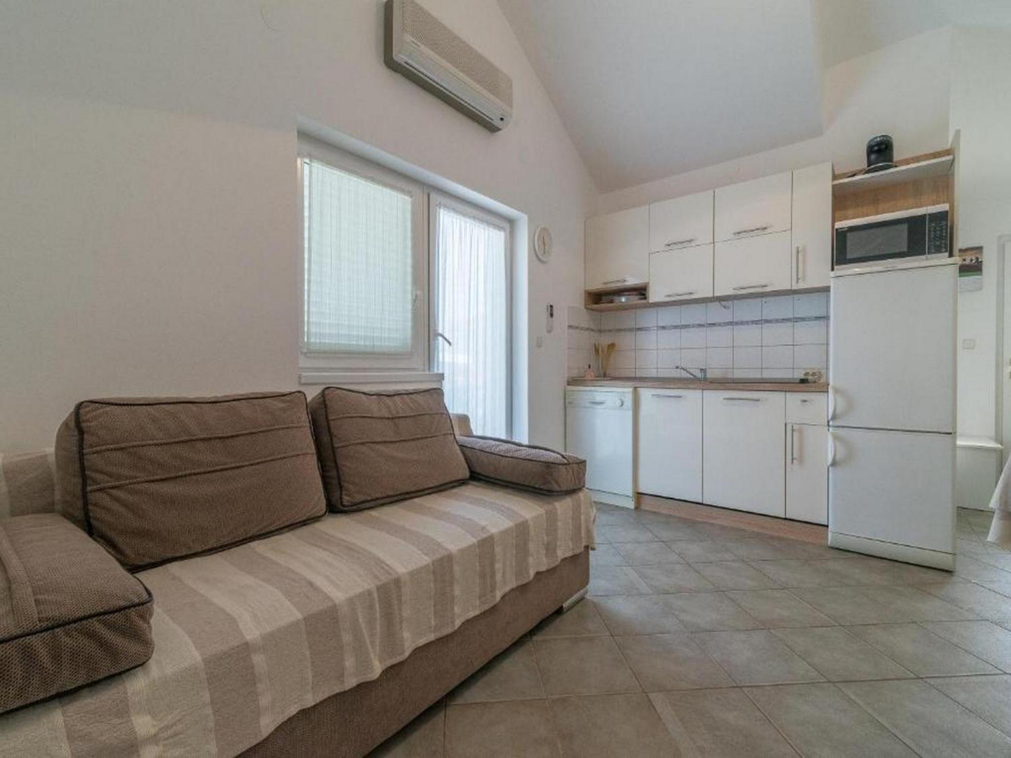 Apartmani Lucia Biograd Biograd Na Moru Rum bild